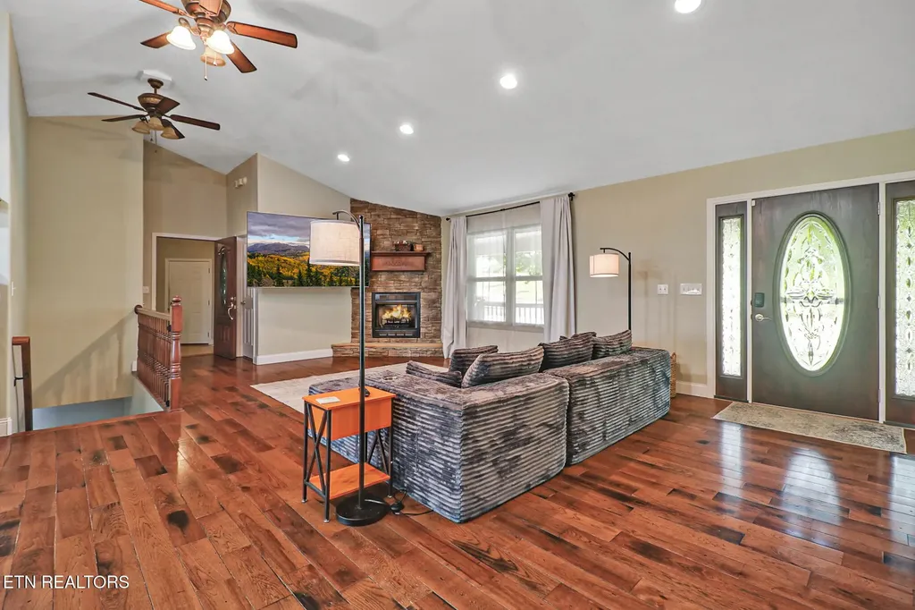 169 Catoosa Canyon Drive Crossville TN 38571