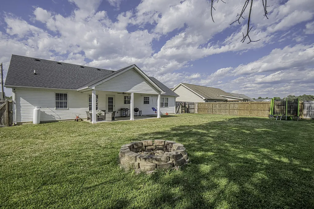 792 Colony Circle Fort Oglethorpe GA 30742
