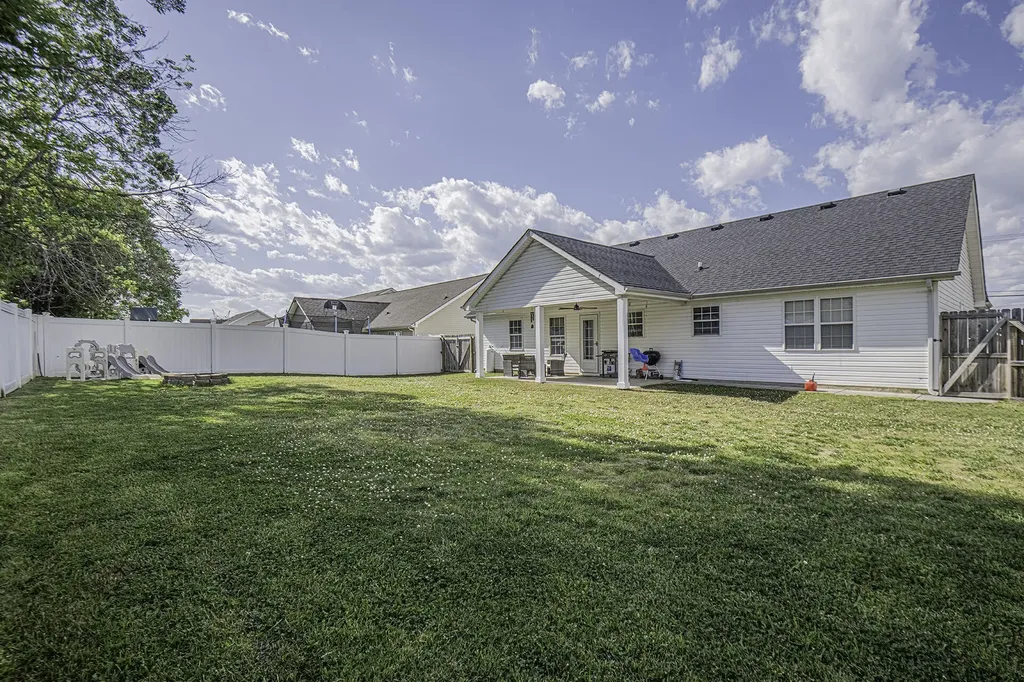 792 Colony Circle Fort Oglethorpe GA 30742