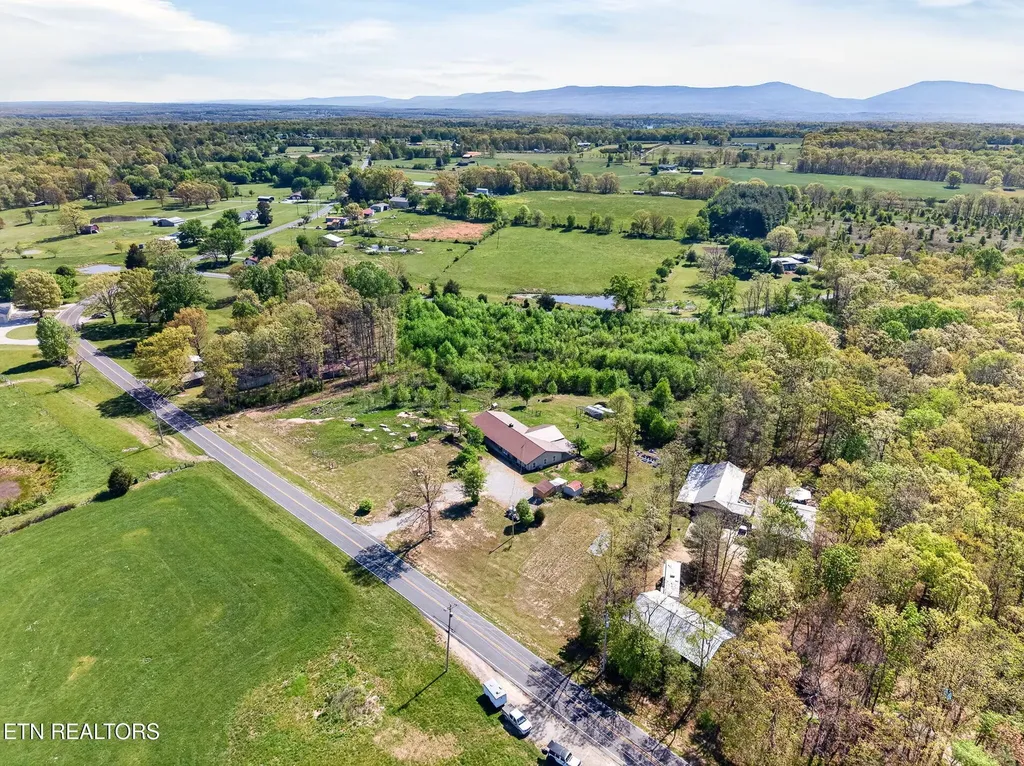 935 Brewer Road Crossville TN 38572