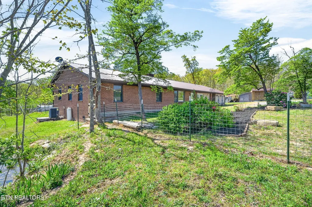 935 Brewer Road Crossville TN 38572