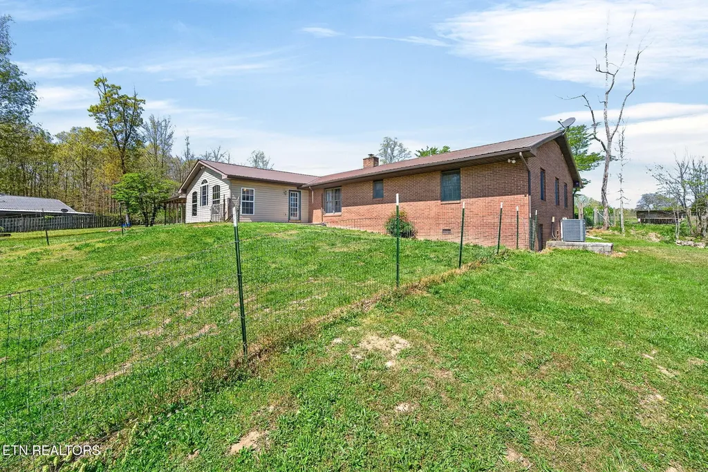 935 Brewer Road Crossville TN 38572