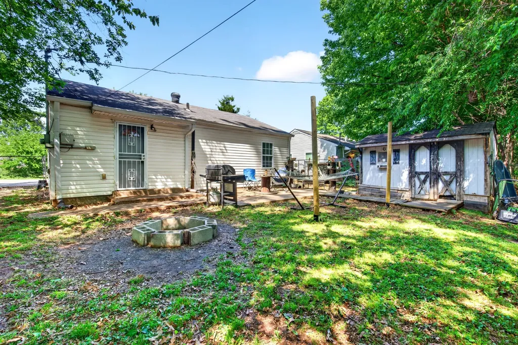 236 Burch Road Clarksville TN 37042