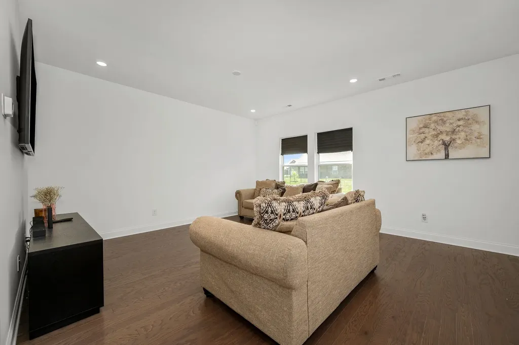 3707 Lc Smith Drive Murfreesboro TN 37129