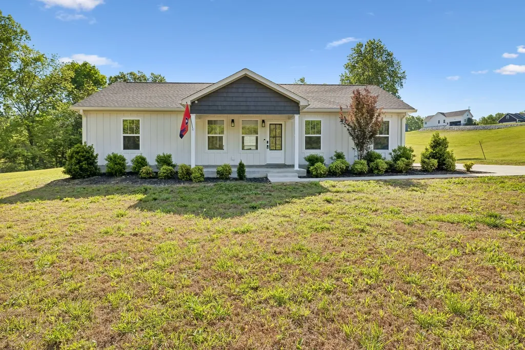 300 Still Point Road Smithville TN 37166