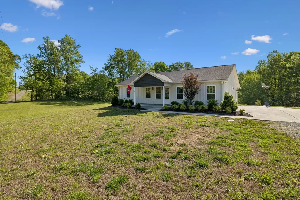 300 Still Point Road Smithville TN 37166
