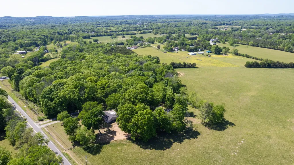 7195 Carthage Highway Lebanon TN 37087