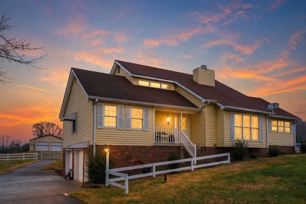 1041 Sandy Valley Road Hendersonville TN 37075