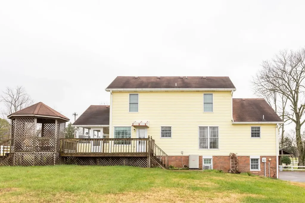 1041 Sandy Valley Road Hendersonville TN 37075