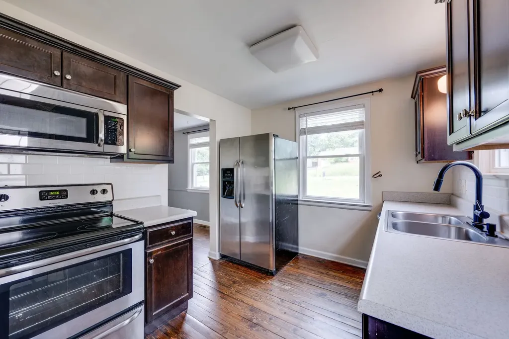2223 Fernwood Drive Nashville TN 37216