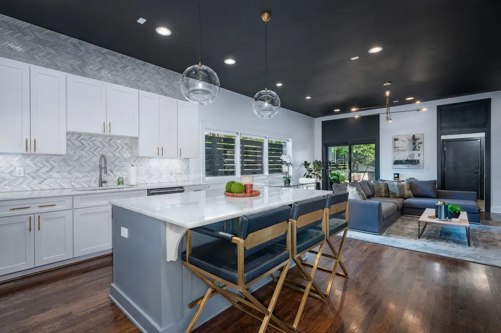 414B 37th Ave, N Nashville TN 37209
