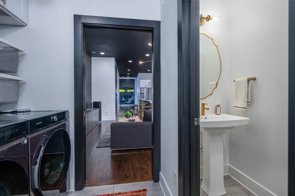 414B 37th Ave, N Nashville TN 37209
