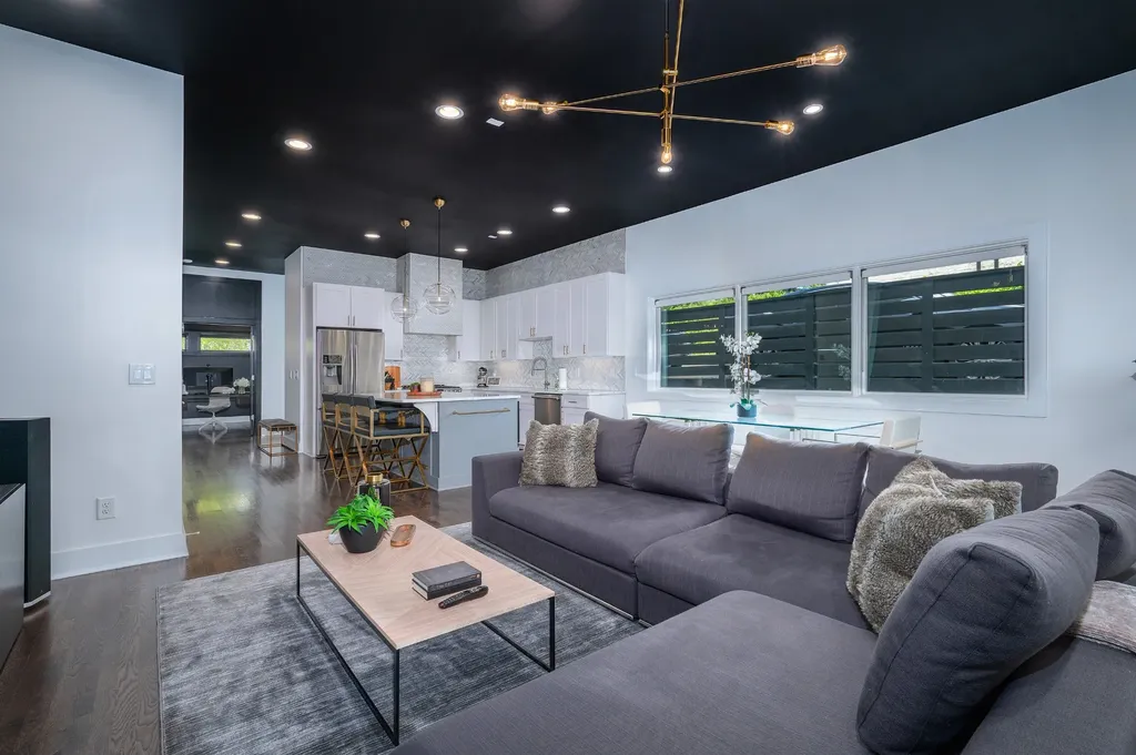 414B 37th Ave, N Nashville TN 37209