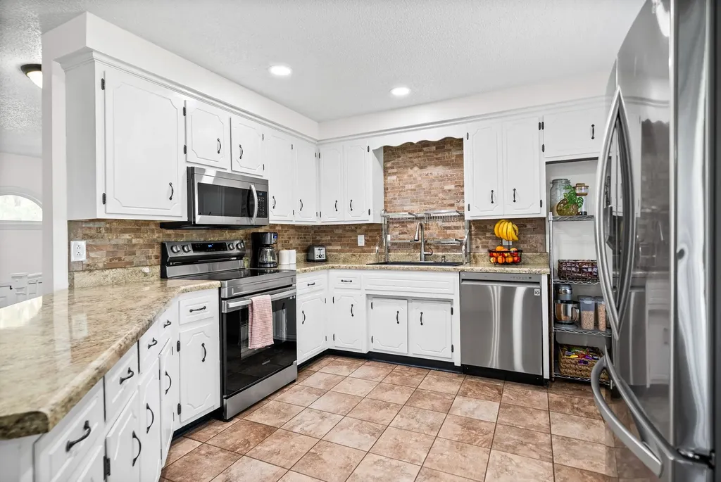 3324 Carrie Drive Clarksville TN 37042