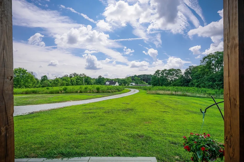5931 Buffalo Valley Road Baxter TN 38544