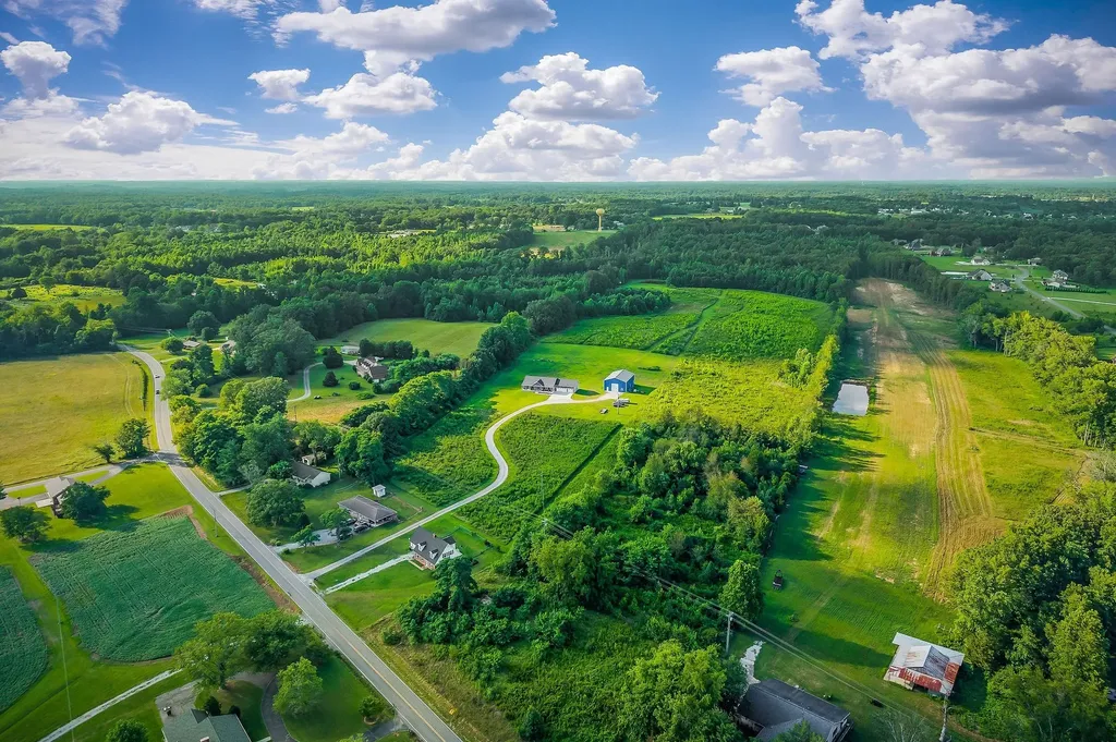 5931 Buffalo Valley Road Baxter TN 38544