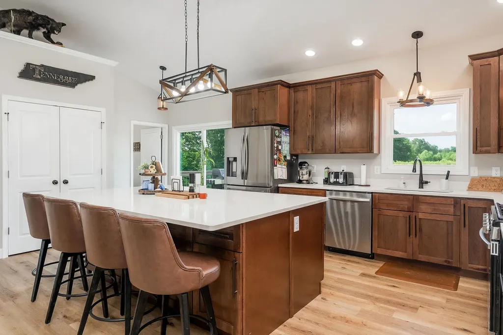 5931 Buffalo Valley Road Baxter TN 38544