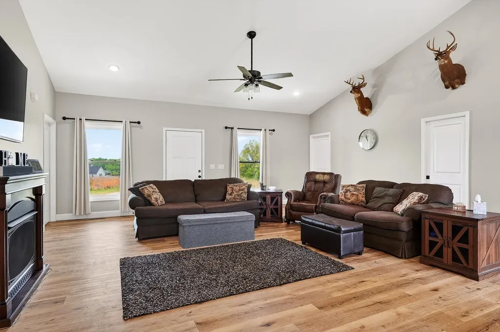 5931 Buffalo Valley Road Baxter TN 38544