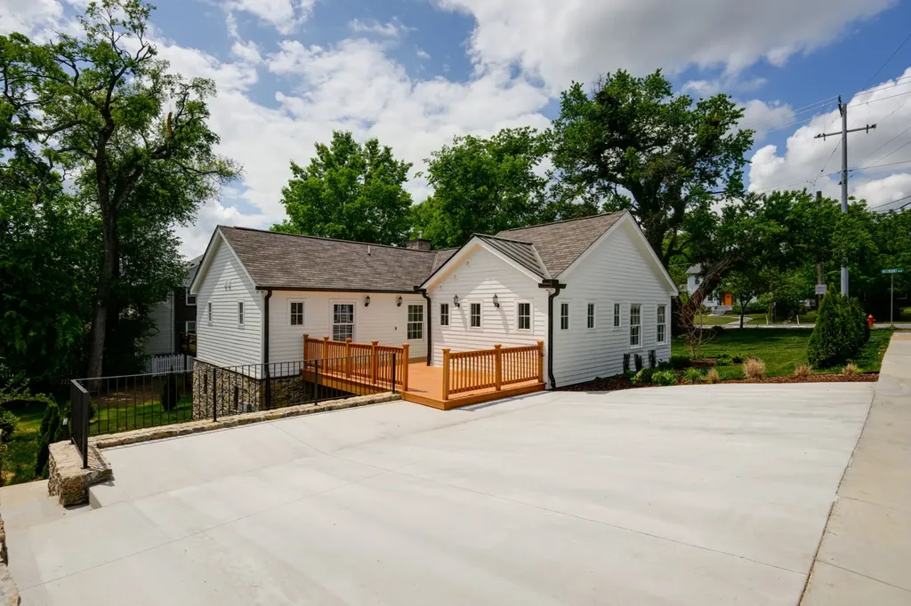 2600 Belmont Boulevard Nashville TN 37212