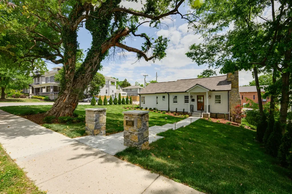 2600 Belmont Boulevard Nashville TN 37212