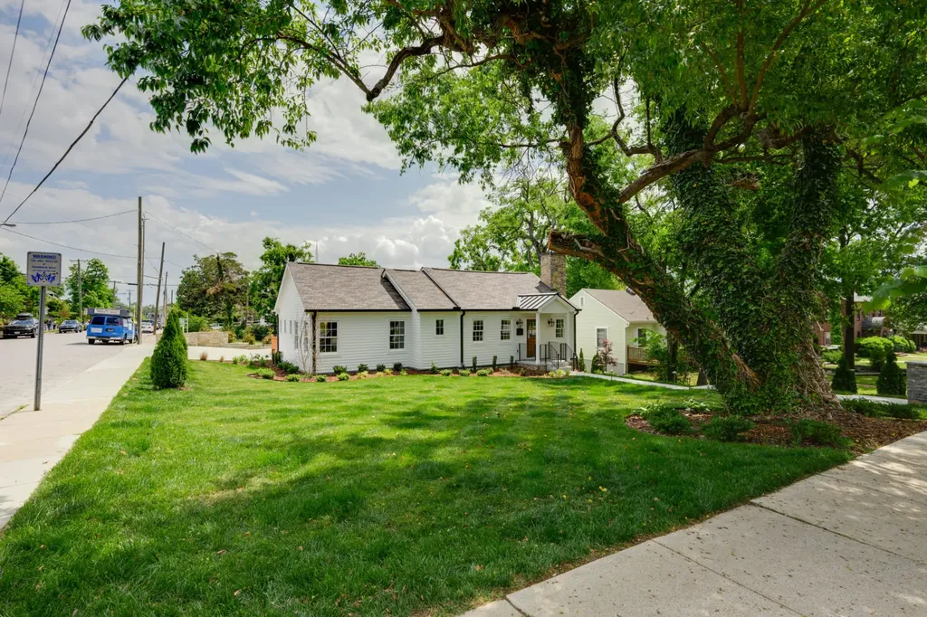 2600 Belmont Boulevard Nashville TN 37212