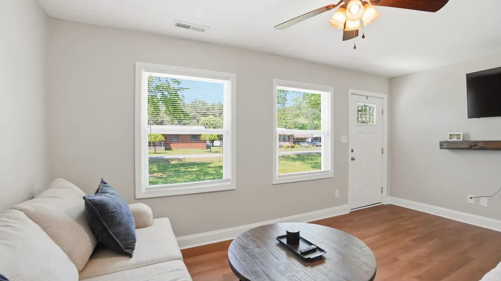 1302 E Grundy Street Tullahoma TN 37388