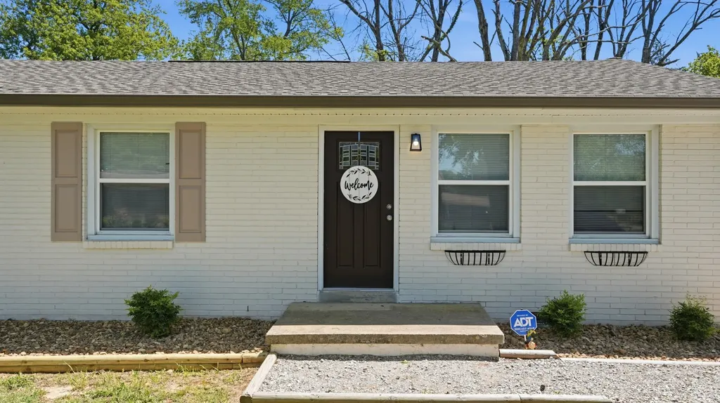 1302 E Grundy Street Tullahoma TN 37388