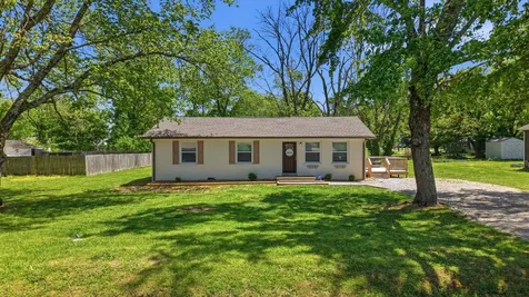 1302 E Grundy Street Tullahoma TN 37388