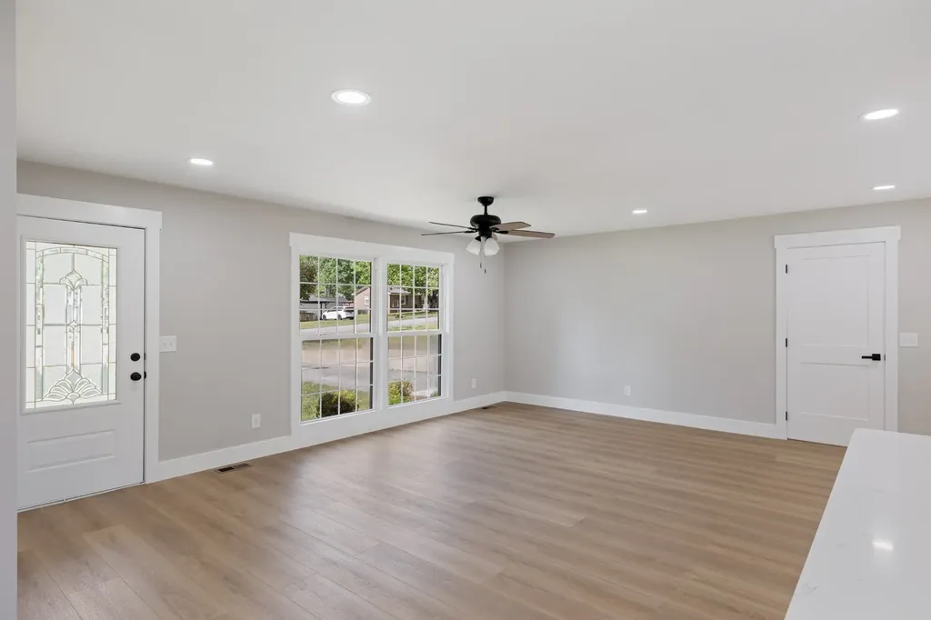 1606 Whippoorwill Drive Lawrenceburg TN 38464