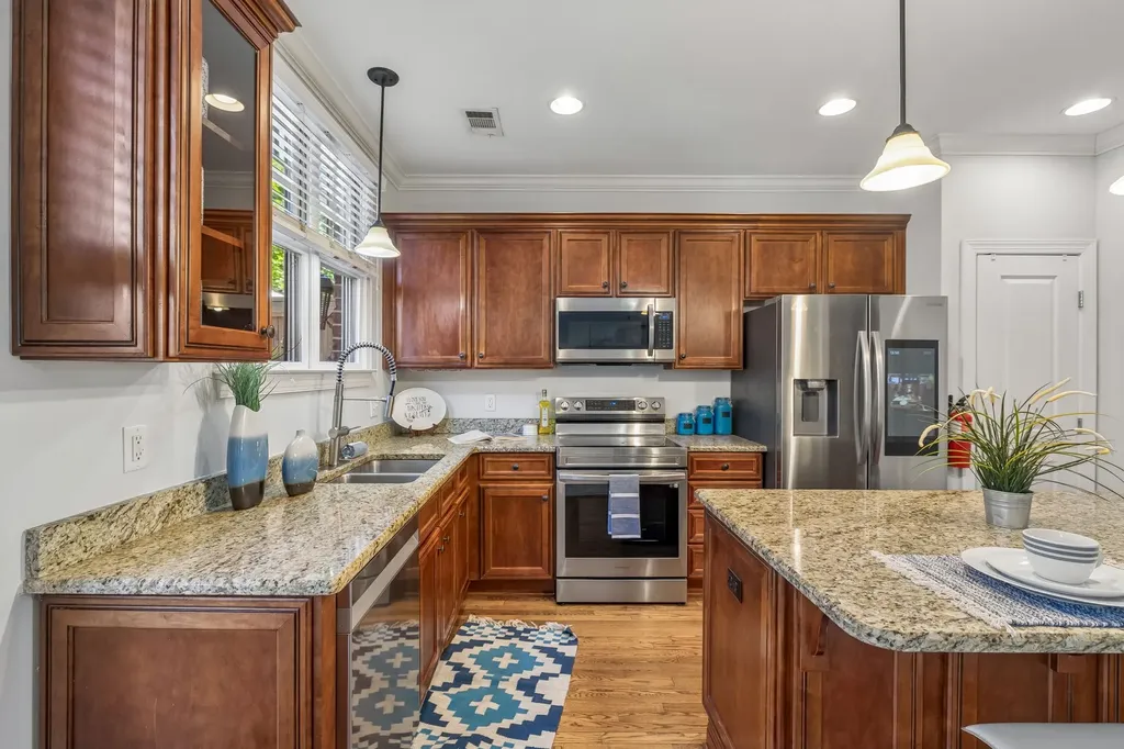 718 4th Ave, N Nashville TN 37219