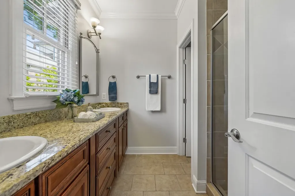 718 4th Ave, N Nashville TN 37219