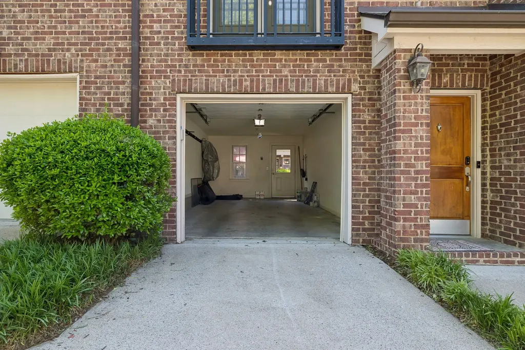 718 4th Ave, N Nashville TN 37219