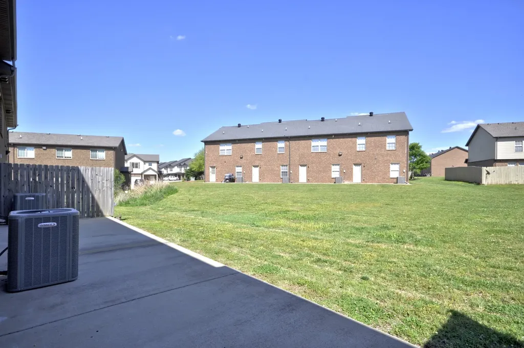 121 Melbourne Drive Clarksville TN 37043