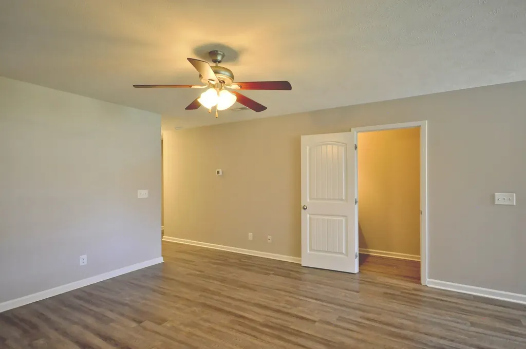121 Melbourne Drive Clarksville TN 37043
