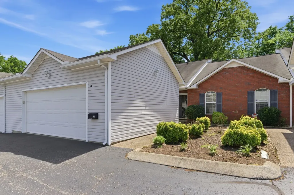 3911 Dodson Chapel Road Hermitage TN 37076