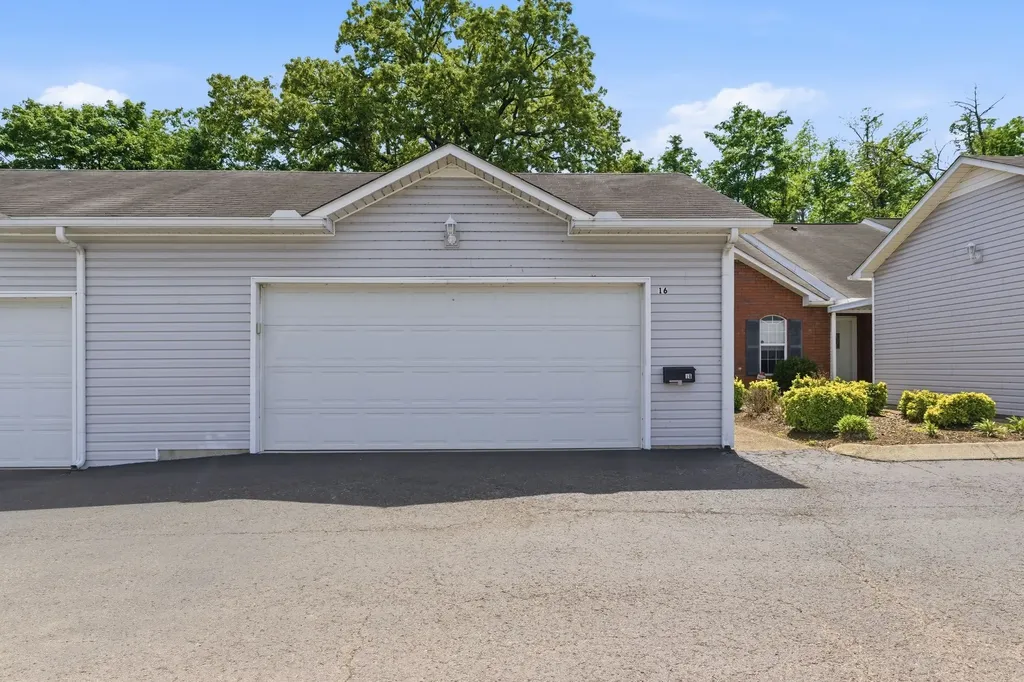 3911 Dodson Chapel Road Hermitage TN 37076