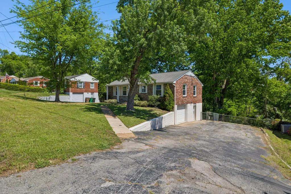 4808 Overcrest Drive Nashville TN 37211