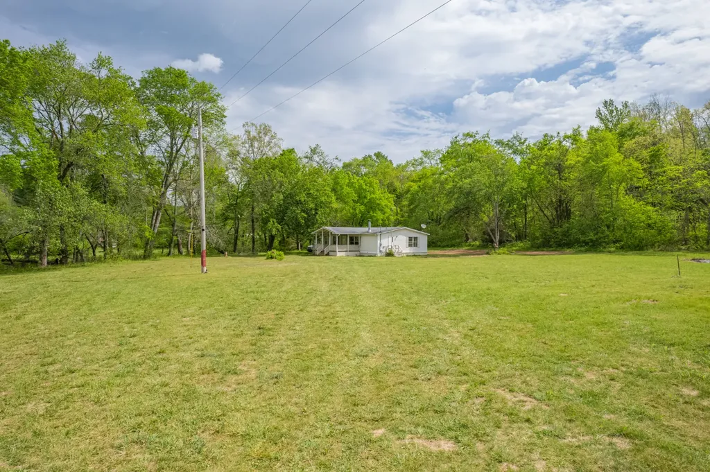 1895 Highway 48 S Centerville TN 37033