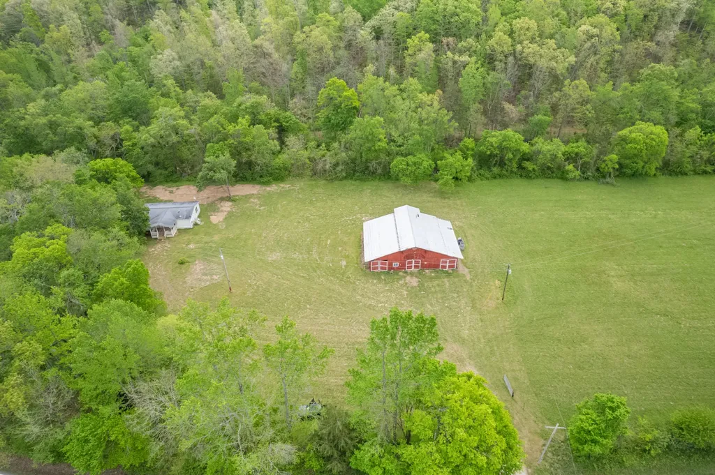 1895 Highway 48 S Centerville TN 37033