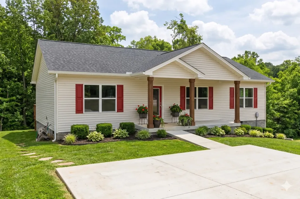 553 Skyview Drive Ashland City TN 37015