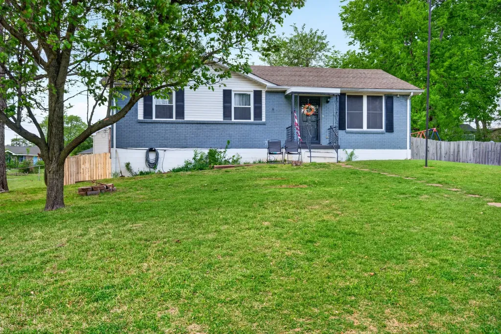 1593 Boxcroft Court Clarksville TN 37042