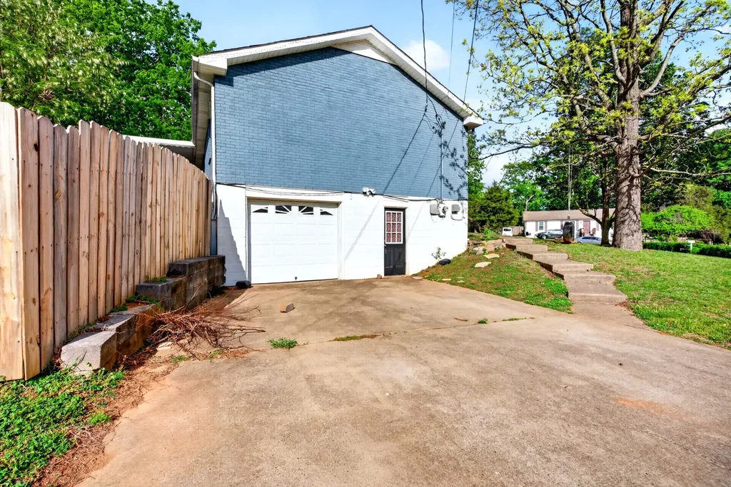 1593 Boxcroft Court Clarksville TN 37042