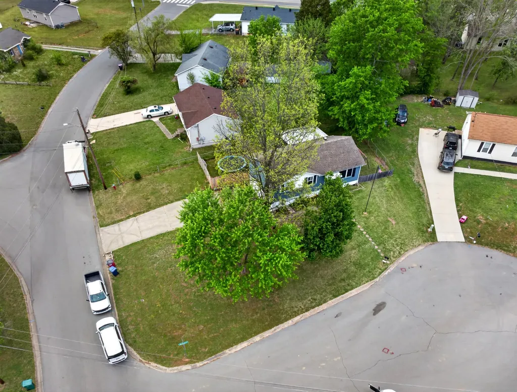 1593 Boxcroft Court Clarksville TN 37042