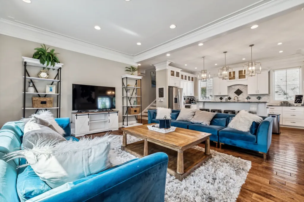 1823 3rd Ave, N Nashville TN 37208