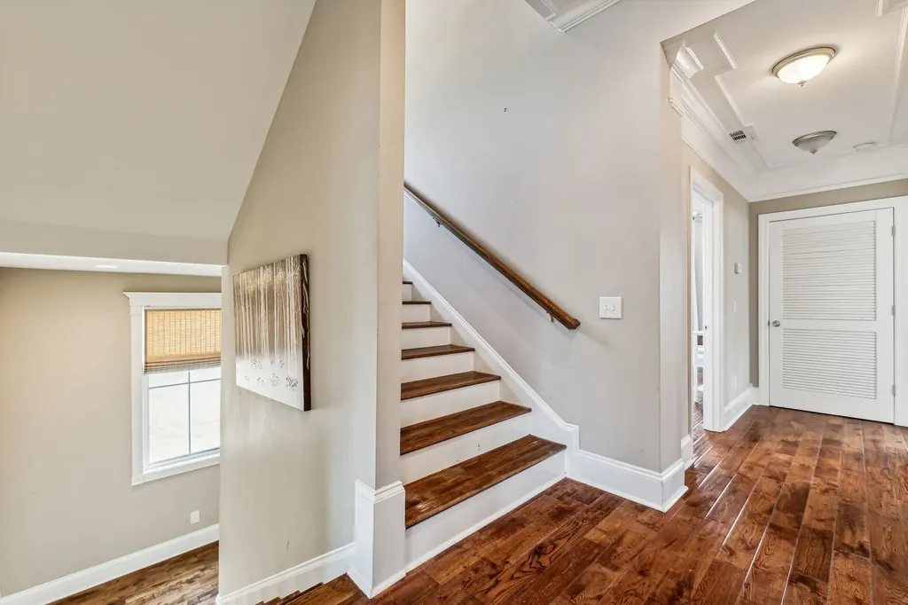 1823 3rd Ave, N Nashville TN 37208