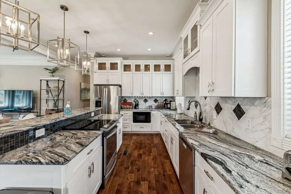 1823 3rd Ave, N Nashville TN 37208