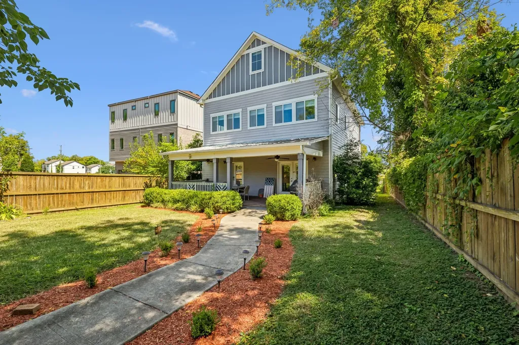 1823 3rd Ave, N Nashville TN 37208