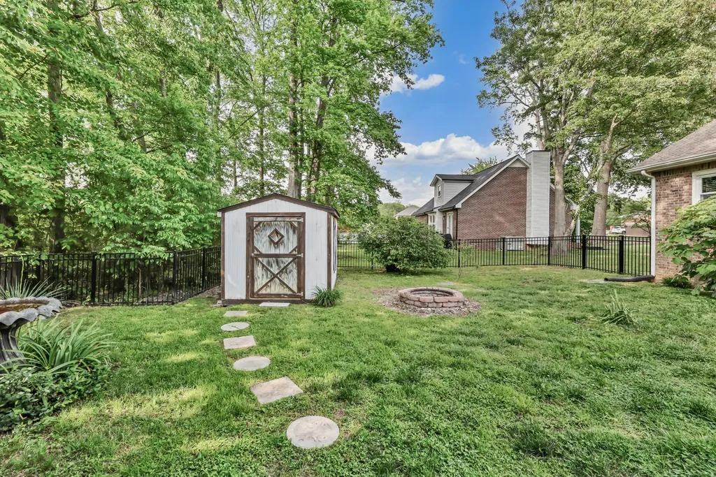 2803 Prince Drive Clarksville TN 37043