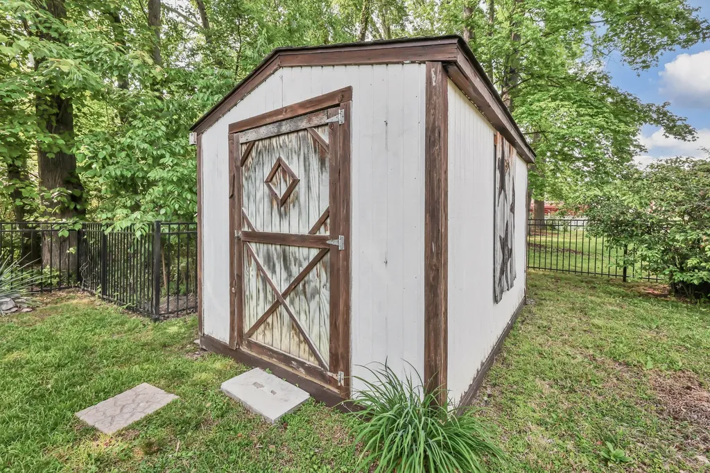 2803 Prince Drive Clarksville TN 37043