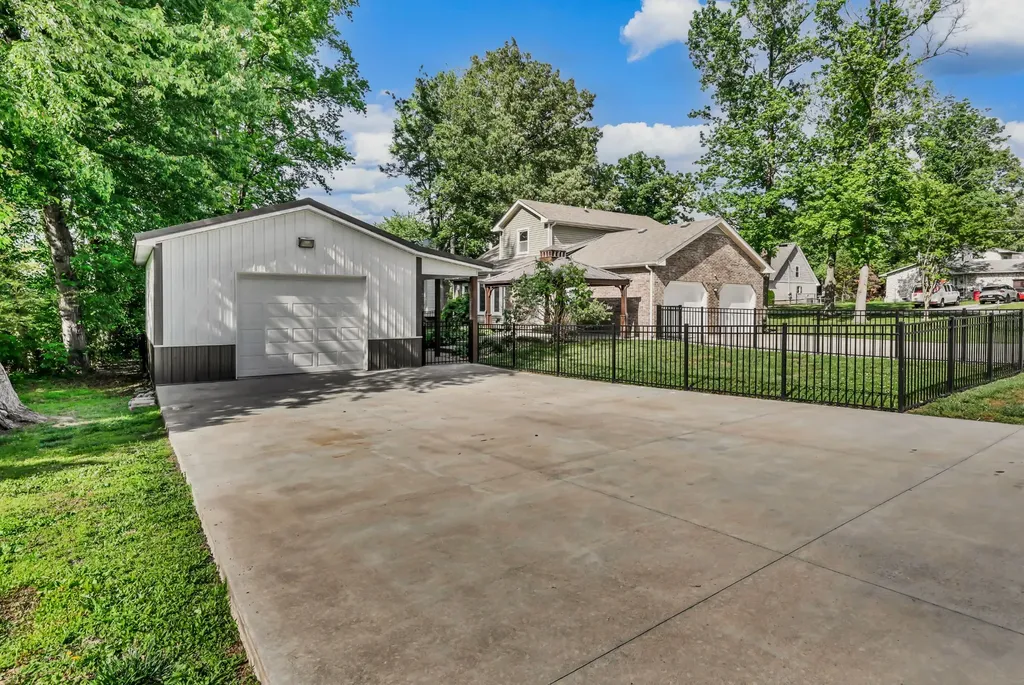 2803 Prince Drive Clarksville TN 37043